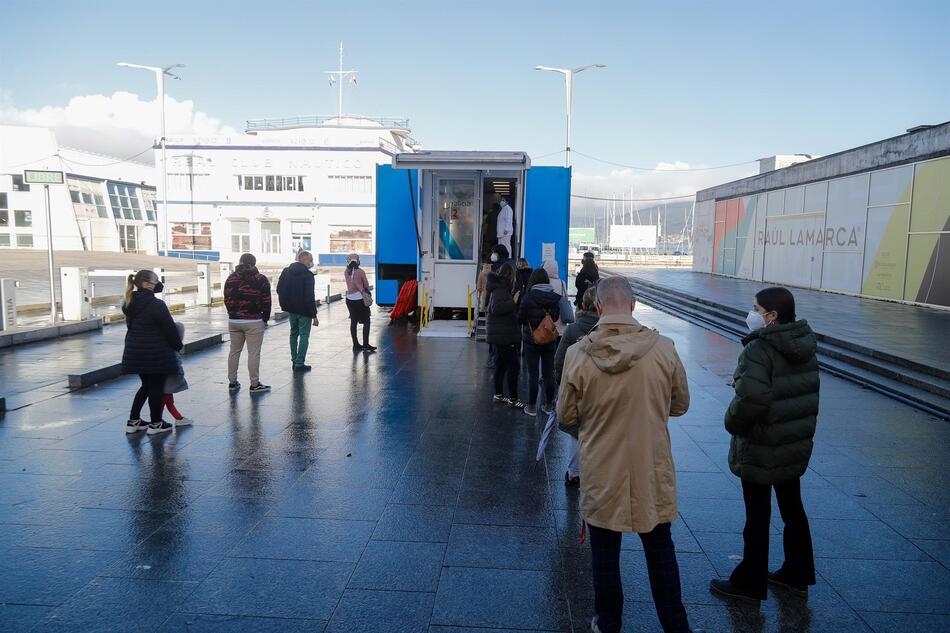 España suma 72.912 casos de Covid-19 y 82 muertes, mientras la incidencia se sitúa por encima de 900